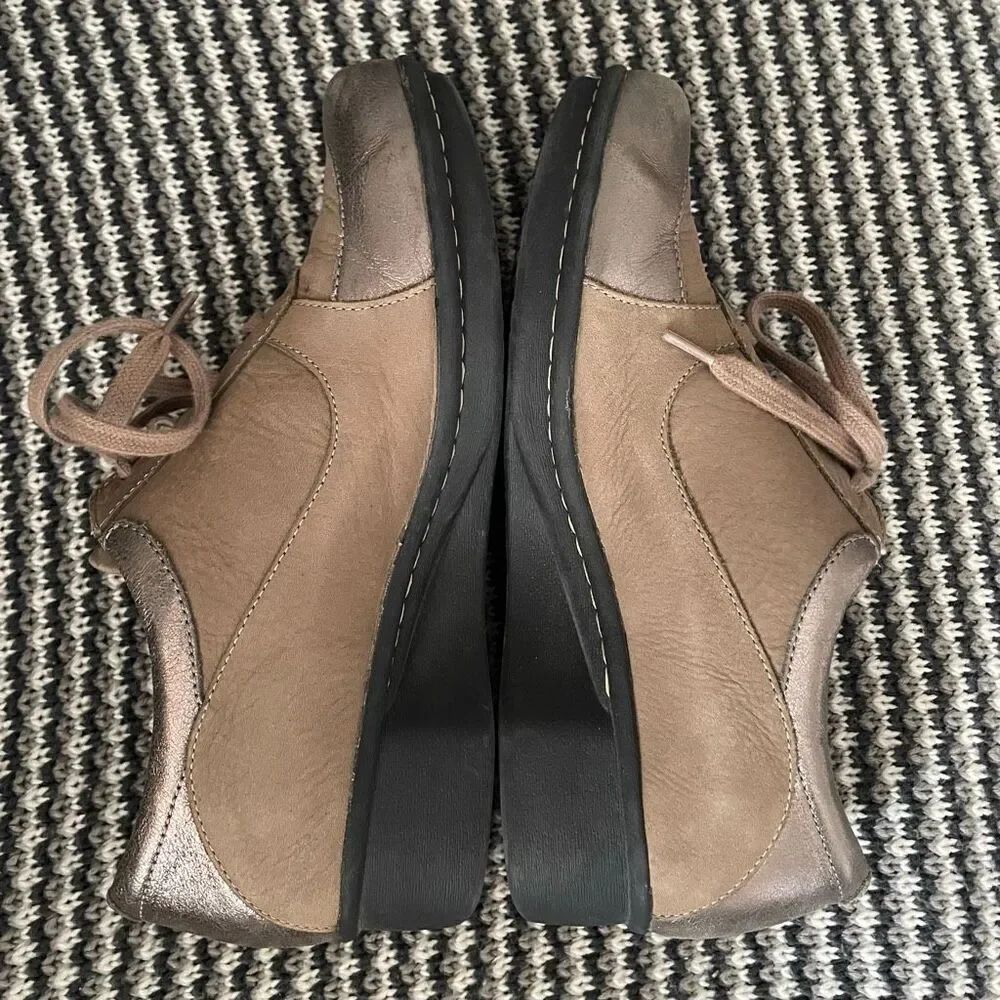 Dansko Loretta Oxford women’s shoe size 8.5-9 (39)